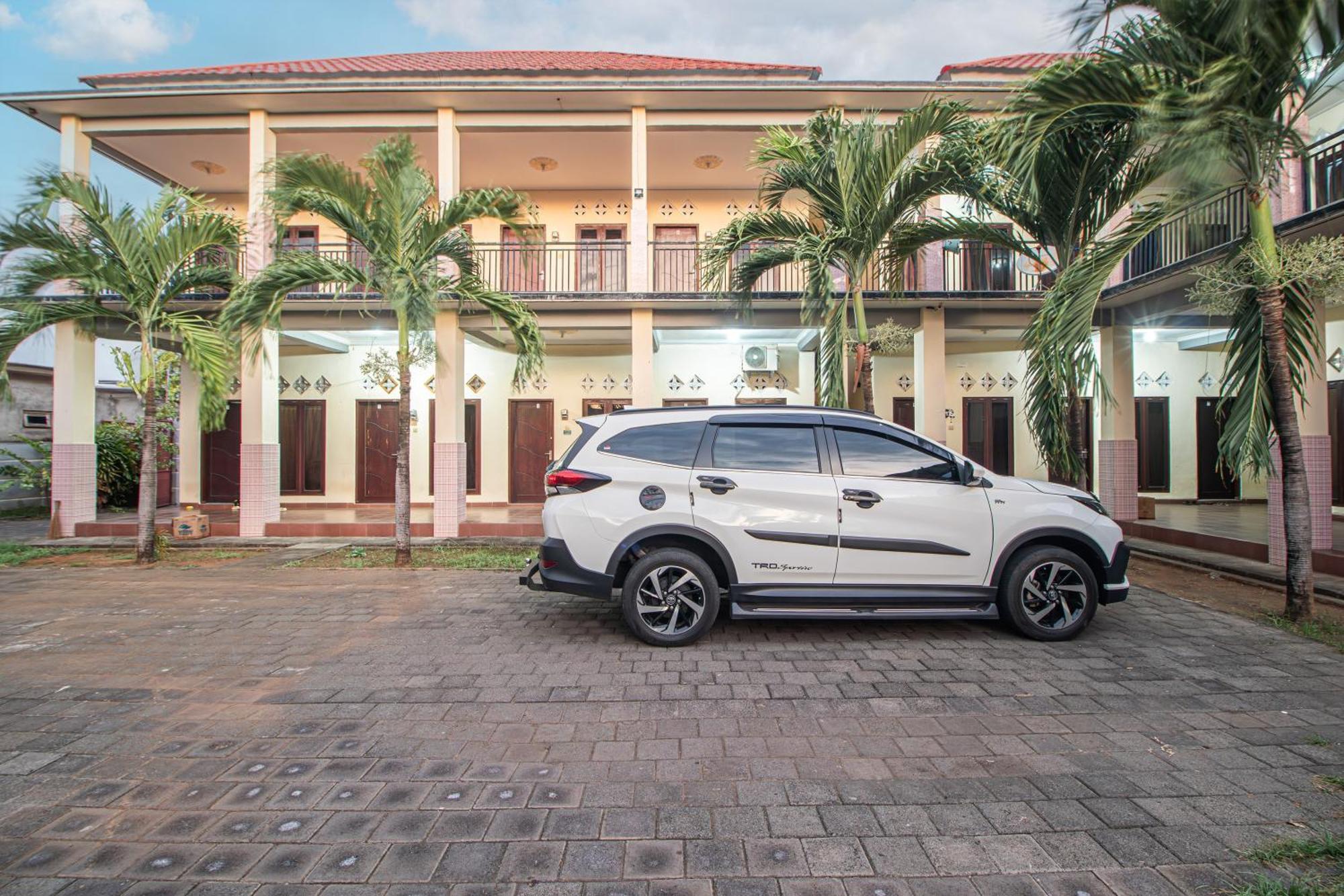 Oyo Life 93504 Kost Krisna Temukus Exterior foto
